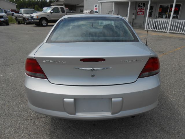 Chrysler Sebring Ext Cab 125.9 WB Sedan