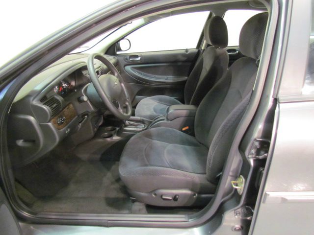 Chrysler Sebring 2004 photo 4