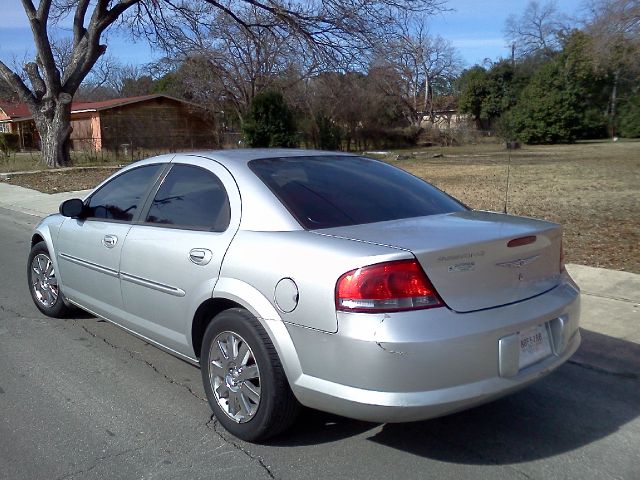 Chrysler Sebring 2004 photo 2