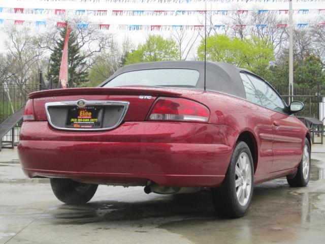 Chrysler Sebring 2004 photo 2