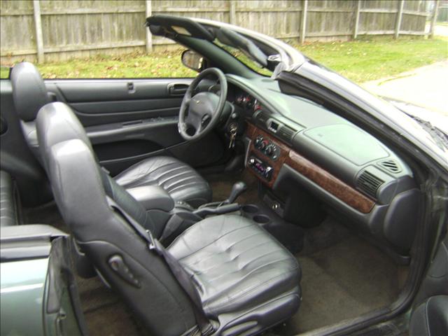 Chrysler Sebring 2004 photo 2