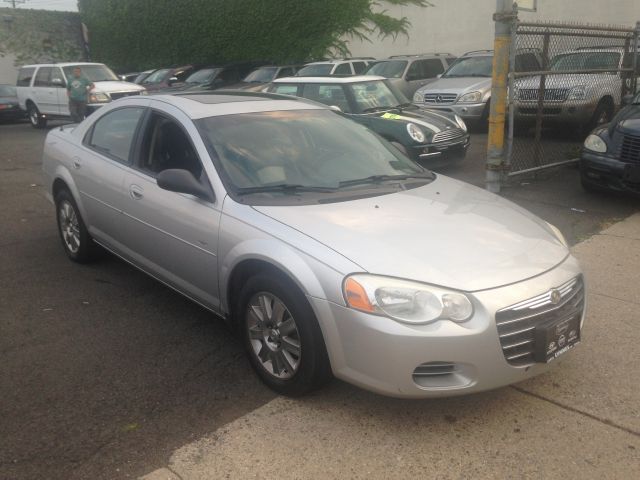 Chrysler Sebring 2004 photo 2