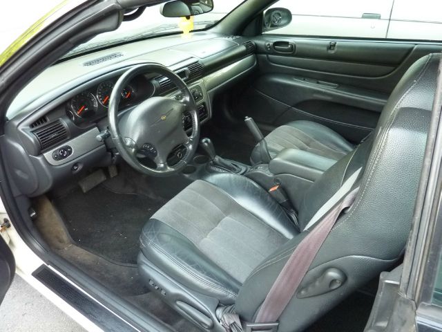 Chrysler Sebring 2004 photo 2