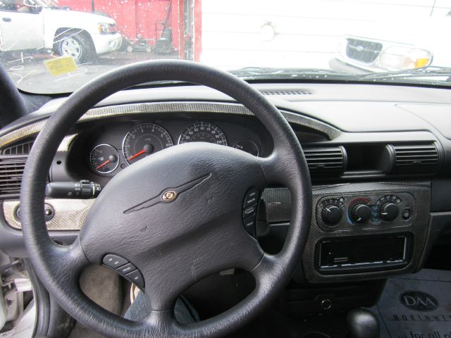 Chrysler Sebring 2004 photo 2