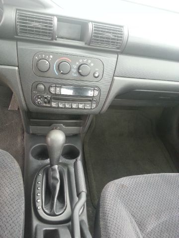 Chrysler Sebring 2004 photo 2