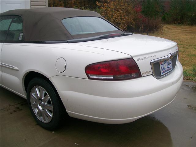 Chrysler Sebring 2004 photo 2