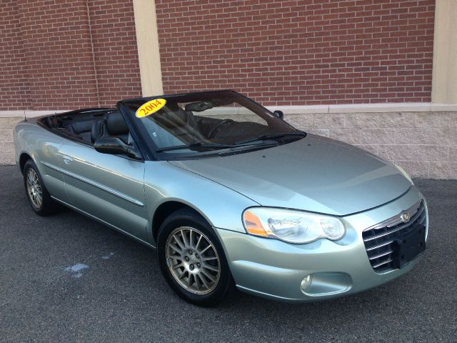 Chrysler Sebring 2004 photo 2