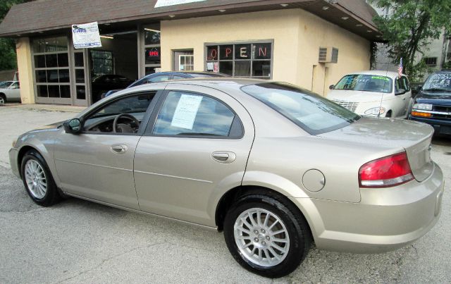 Chrysler Sebring 2004 photo 2