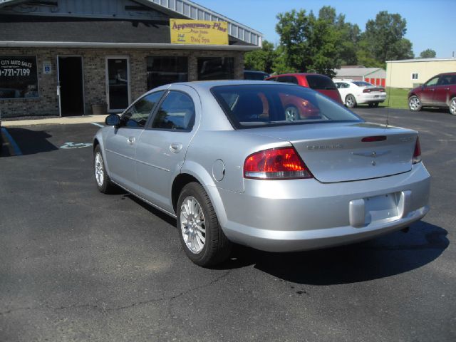 Chrysler Sebring Ext Cab 125.9 WB Sedan