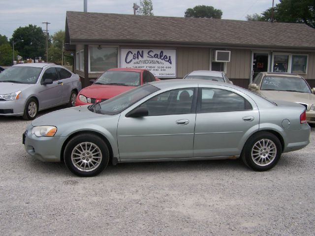 Chrysler Sebring Ext Cab 125.9 WB Sedan