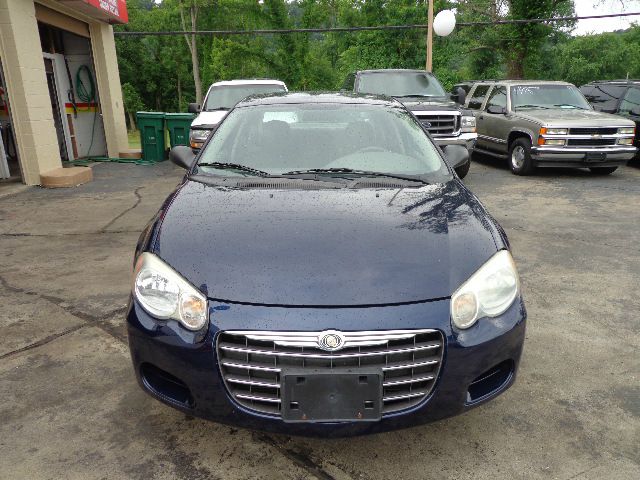 Chrysler Sebring Ext Cab 125.9 WB Sedan