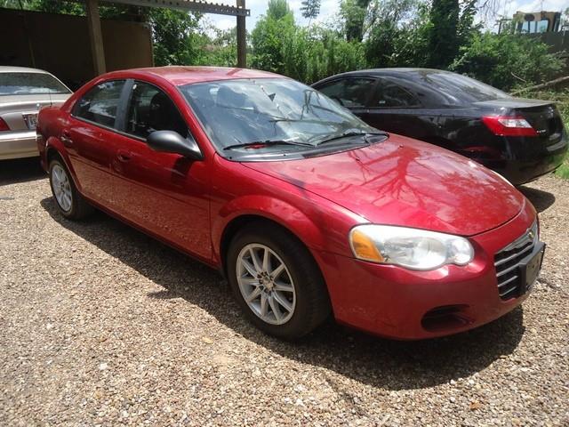 Chrysler Sebring 33 Sedan