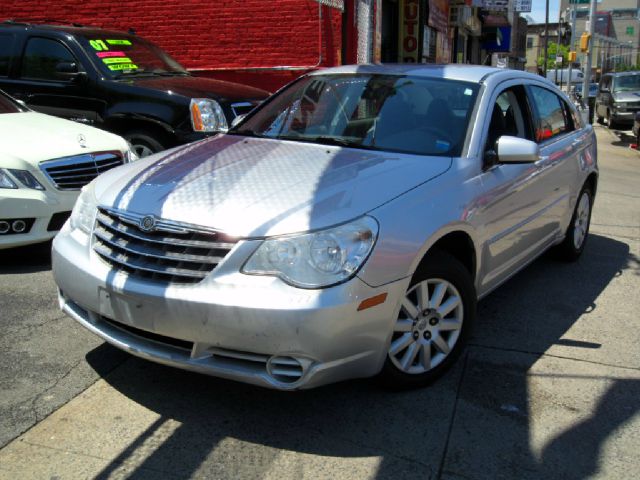 Chrysler Sebring Base Sedan