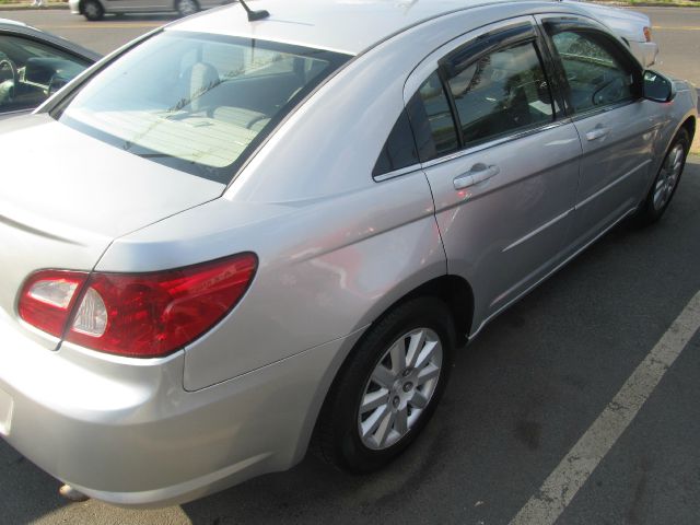 Chrysler Sebring Base Sedan