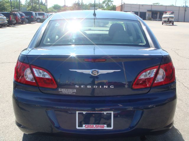 Chrysler Sebring Base Sedan