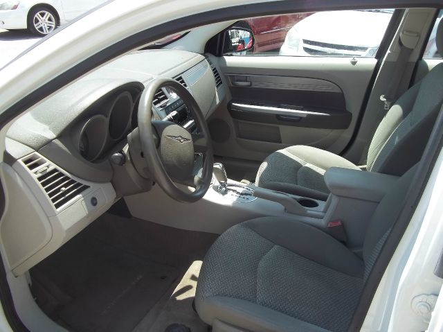 Chrysler Sebring Base Sedan