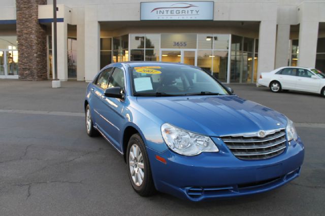 Chrysler Sebring Base Sedan