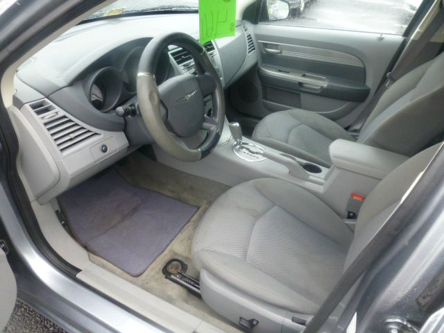 Chrysler Sebring Base Sedan