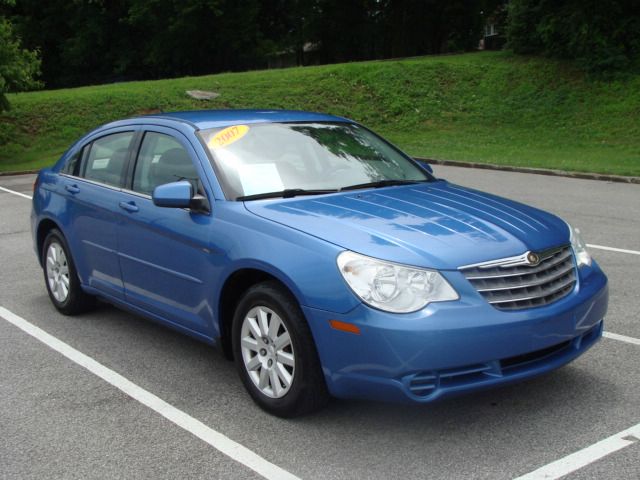 Chrysler Sebring Base Sedan