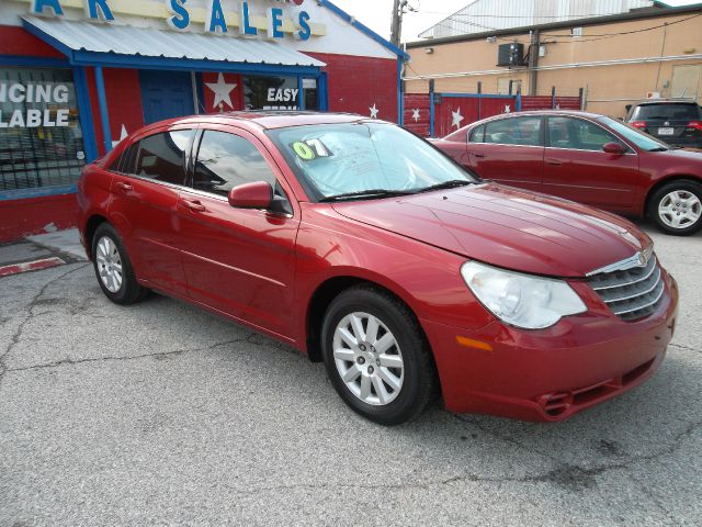 Chrysler Sebring Base Sedan