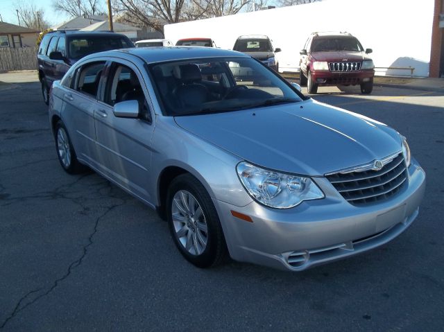 Chrysler Sebring 2010 photo 2