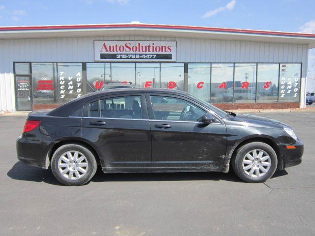 Chrysler Sebring 2010 photo 2