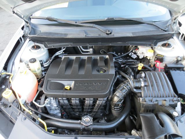 Chrysler Sebring 2010 photo 3