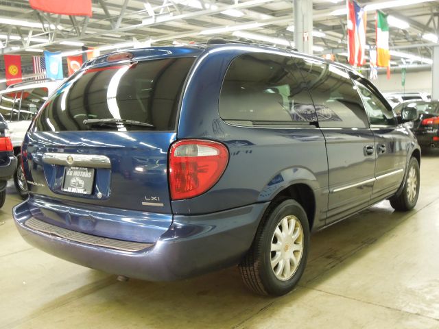 Chrysler Town and Country H6 L.L. Bean MiniVan