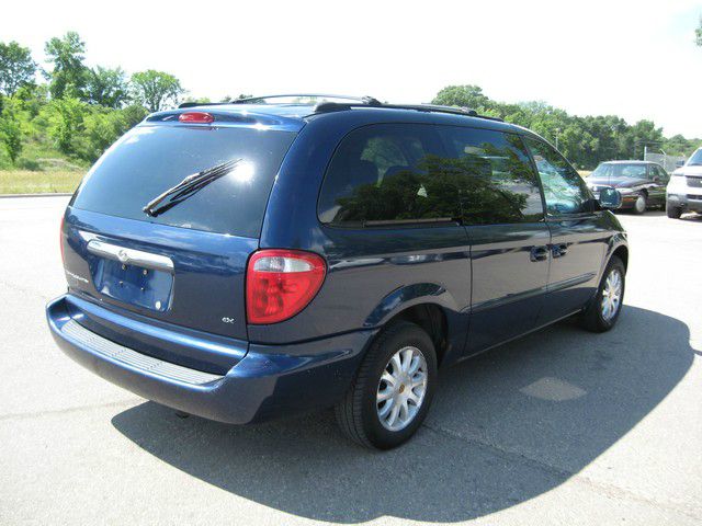 Chrysler Town and Country Open-top MiniVan