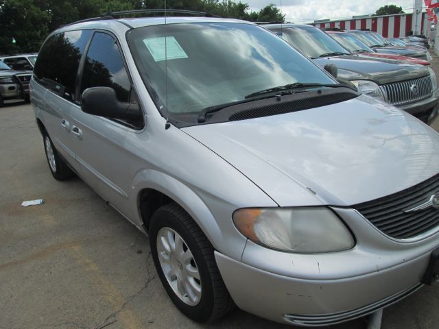 Chrysler Town and Country 2WD 4dr SE MiniVan