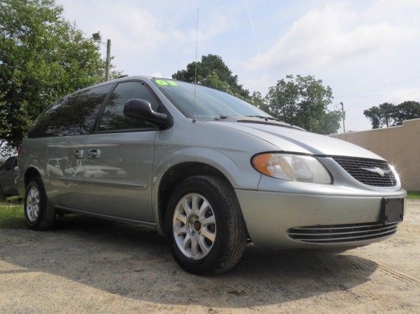 Chrysler Town and Country Quad Coupe 3 MiniVan