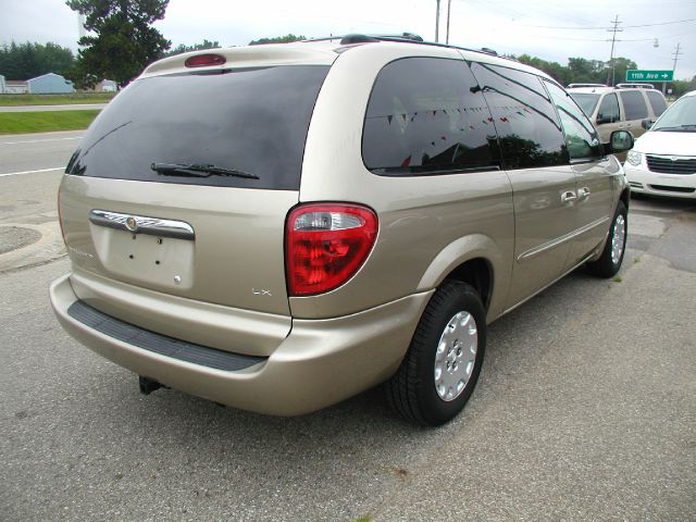 Chrysler Town and Country Quad Coupe 3 MiniVan