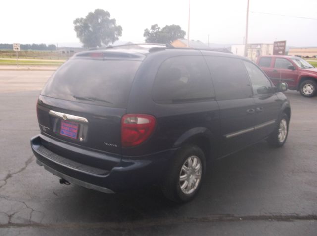 Chrysler Town and Country 3.5 MiniVan