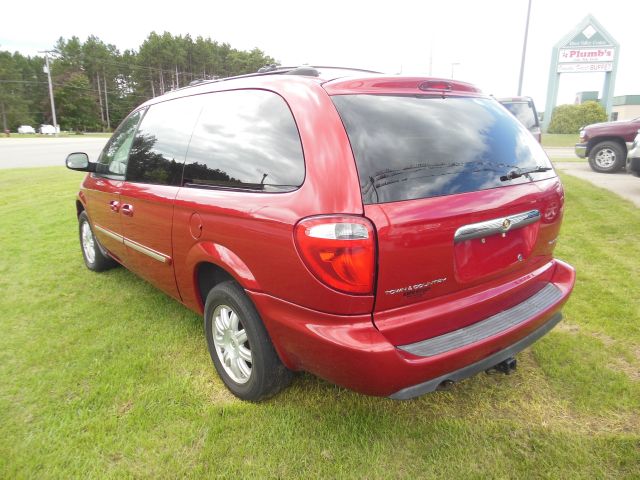 Chrysler Town and Country 3.5 MiniVan