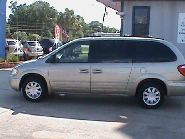 Chrysler Town and Country 3.5 MiniVan