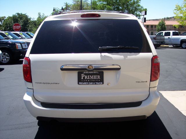 Chrysler Town and Country 3.5 MiniVan