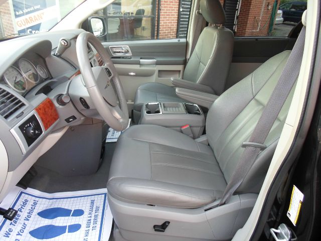 Chrysler Town and Country 2008 photo 31
