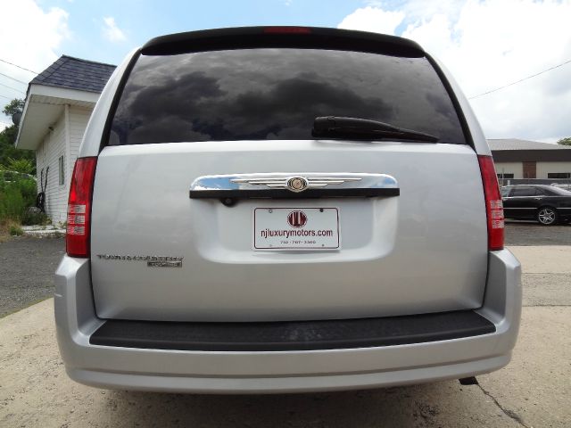 Chrysler Town and Country 2008 photo 0