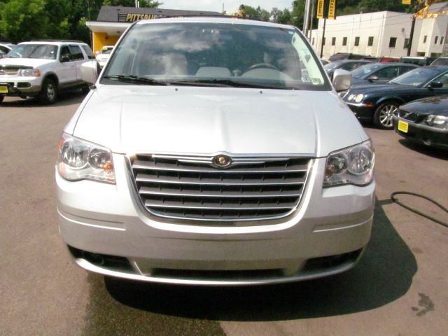 Chrysler Town and Country 3.5 MiniVan