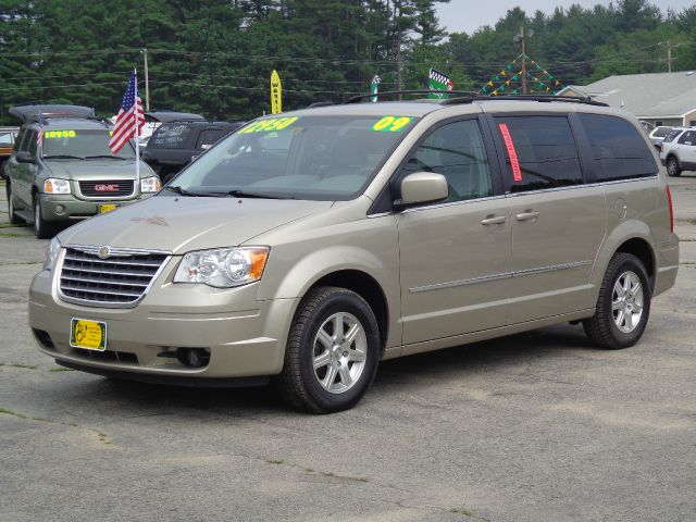 Chrysler Town and Country 3.5 MiniVan