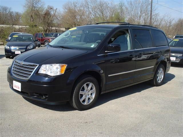 Chrysler Town and Country 3.5 MiniVan