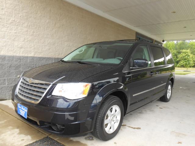 Chrysler Town and Country 3.5 MiniVan