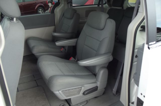 Chrysler Town and Country 3.5 MiniVan