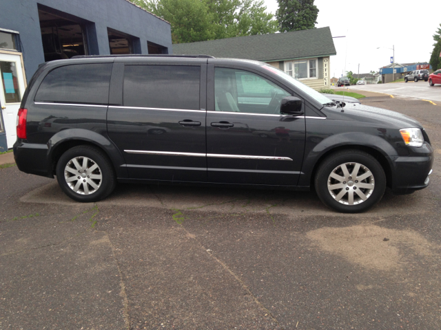 Chrysler Town and Country Limited NAV 4X4 MiniVan