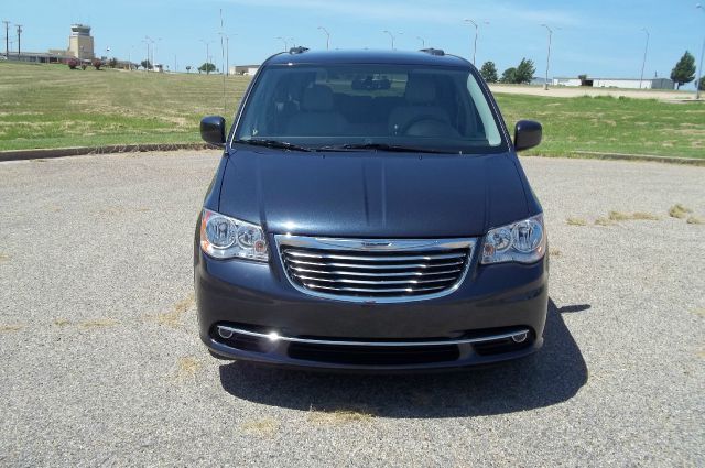 Chrysler Town and Country 3.5 Wheelchair Van