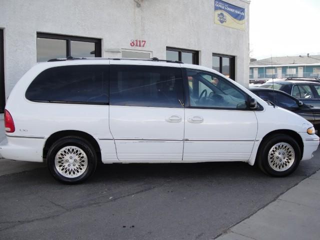 Chrysler Town and Country Unknown MiniVan