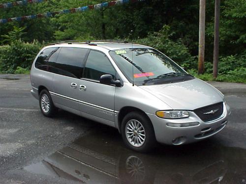 Chrysler Town and Country S Sedan Under FULL Factory Warranty Other