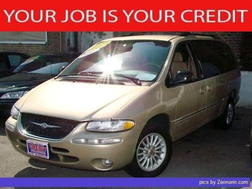 Chrysler Town and Country S Sedan Under FULL Factory Warranty Other