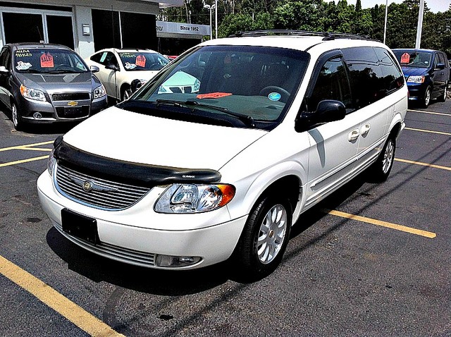 Chrysler Town and Country S Sedan Under FULL Factory Warranty Unspecified