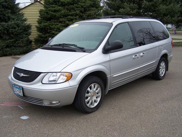 Chrysler Town and Country TRD Off-road Pkg 6 1/2 Ft Bed MiniVan